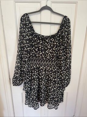 ARULA Black and White Floral Long Sleeve Mini Dress